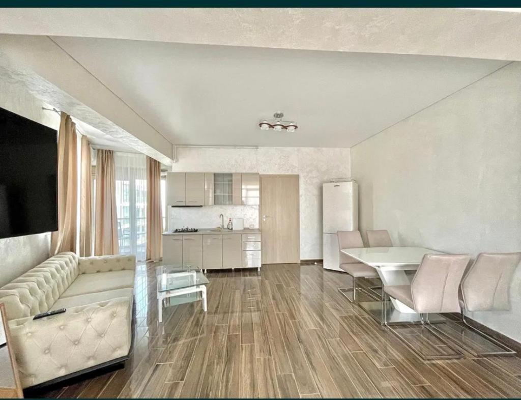 Apartament De Inchiriat Premium Twin Residence , Mamaia Kültér fotó